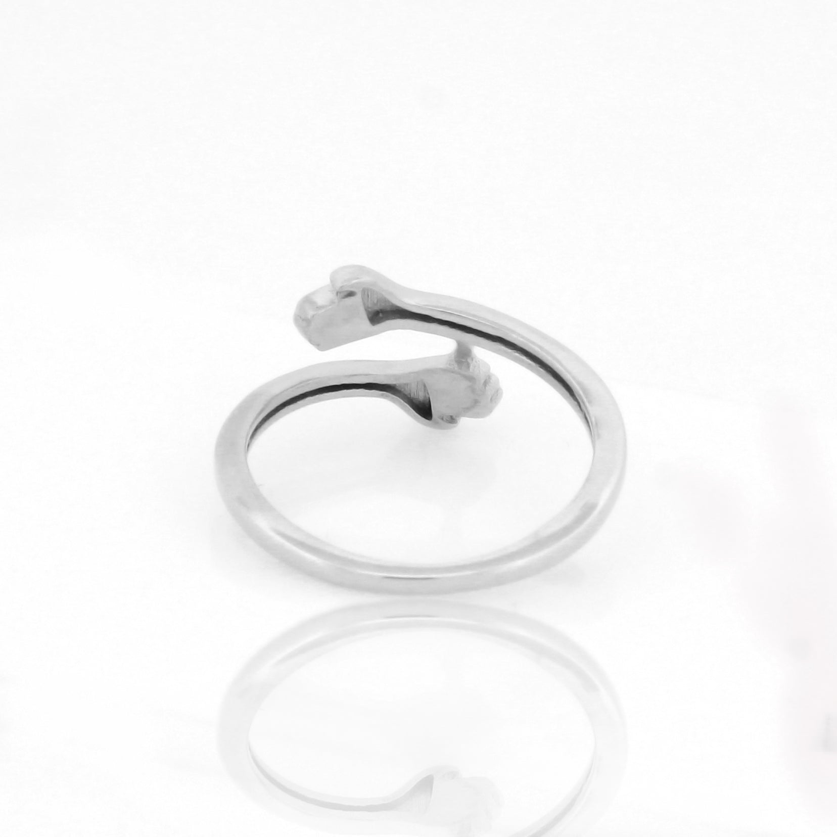 Beautiful Couple Hug Hand Ring- Hallmarked 925 Sterling Silver